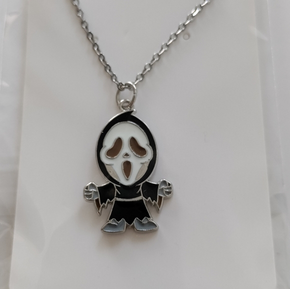 New Scream Ghost Face Necklace - Picture 2 of 3